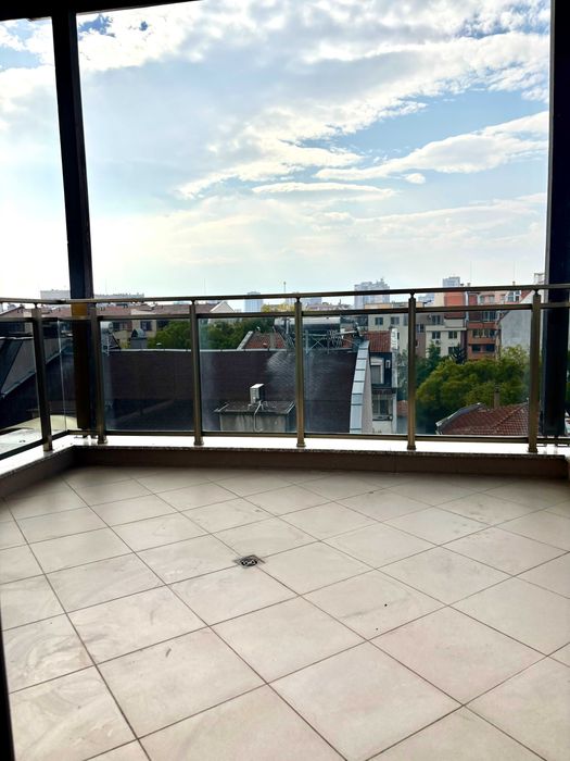 Продава се Тристаен апартамент в Пловдив, Кючук Париж - 160 кв.м за 1688 €/кв.м - Снимка #19