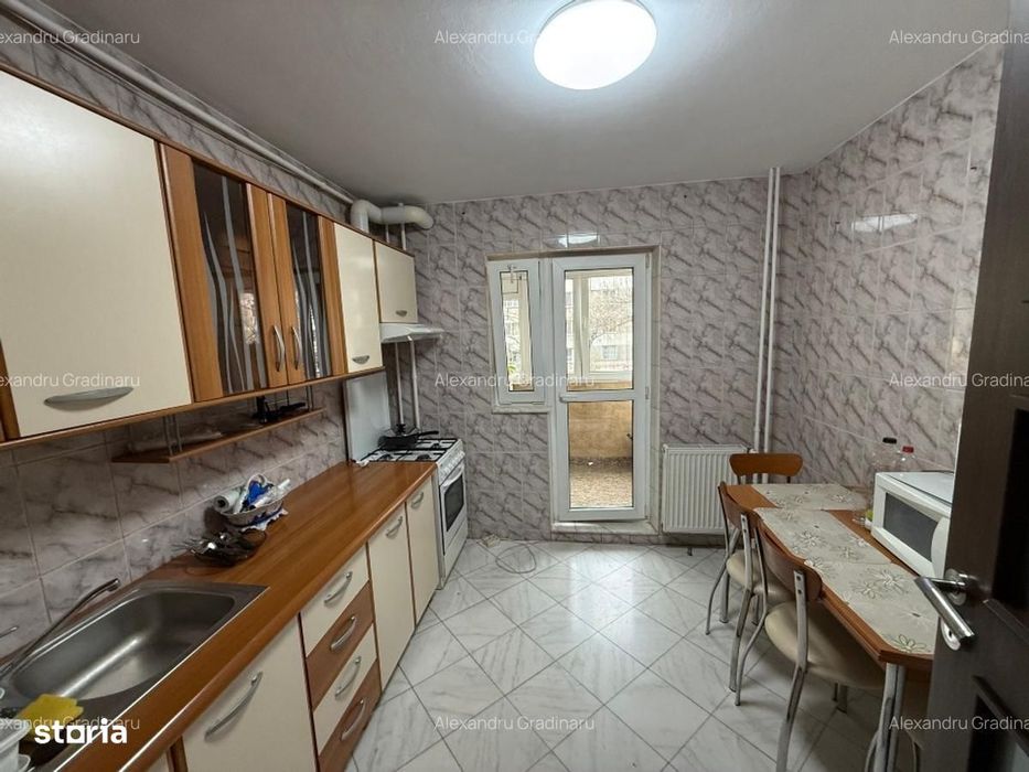 Ap. 3 Camere Rahova, Centrala Proprie, Loc Parcare, Bucatarie Inchisa