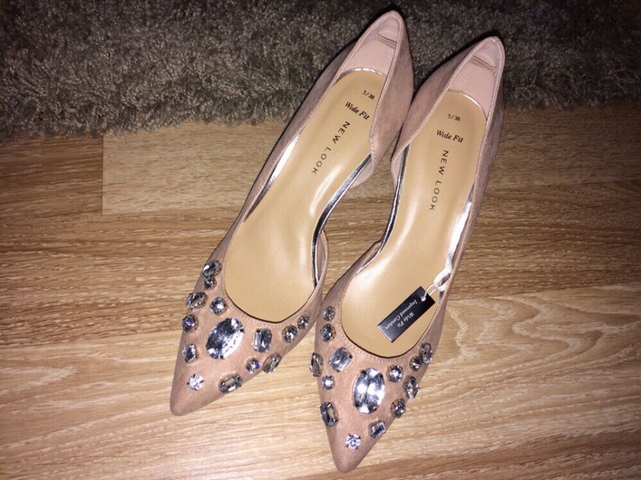 Нови обувки New Look