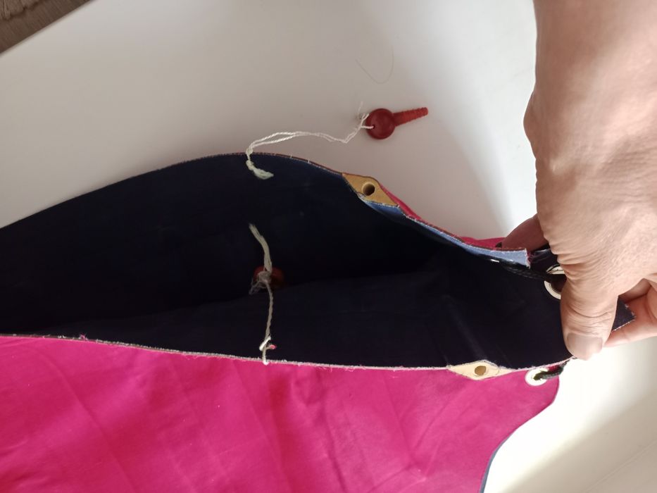 Надувные жилеты купальные.