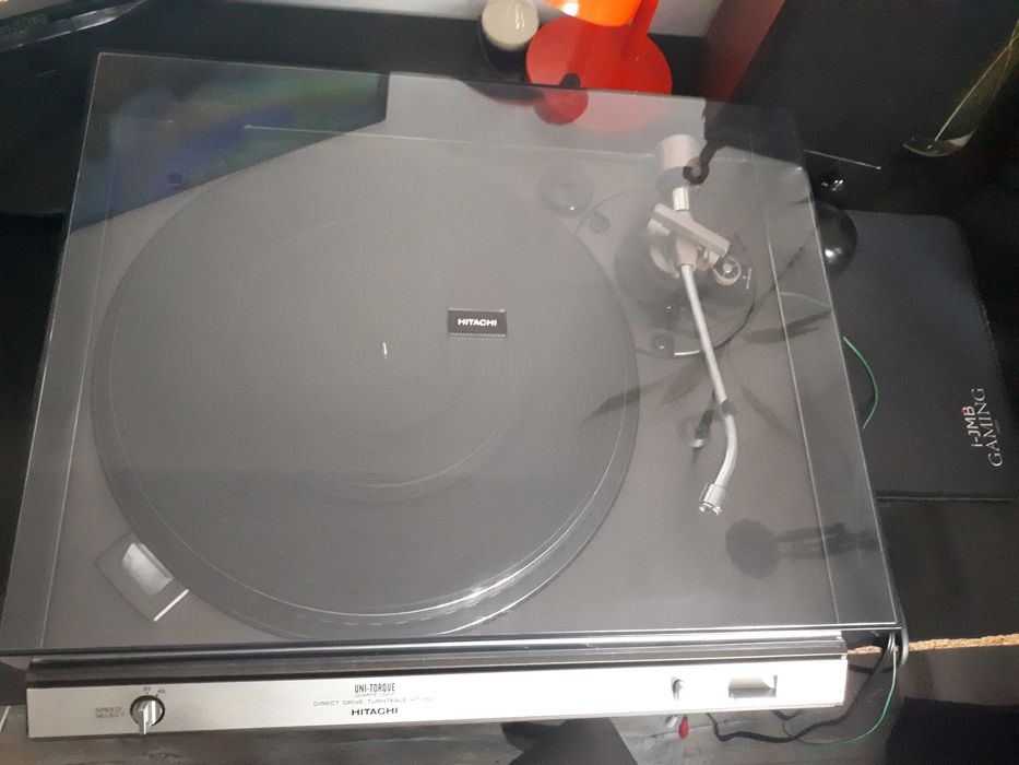 Pick-up Hitachi HT-353 (direct drive, semi-automatic)