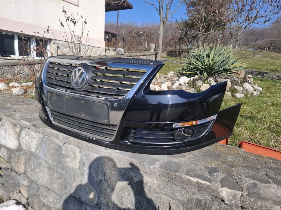 Vând bara față VW PASSAT B6 Negru LC9X