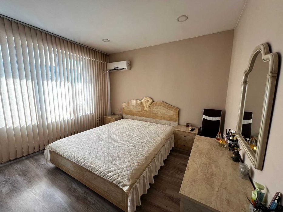 Продава се Тристаен апартамент в Шумен, Боян Българанов 1 - 78 кв.м за 1250 €/кв.м - Снимка #2