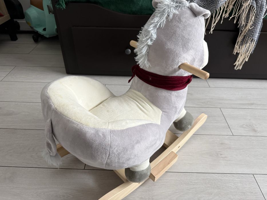 Balansoar din plus magarus