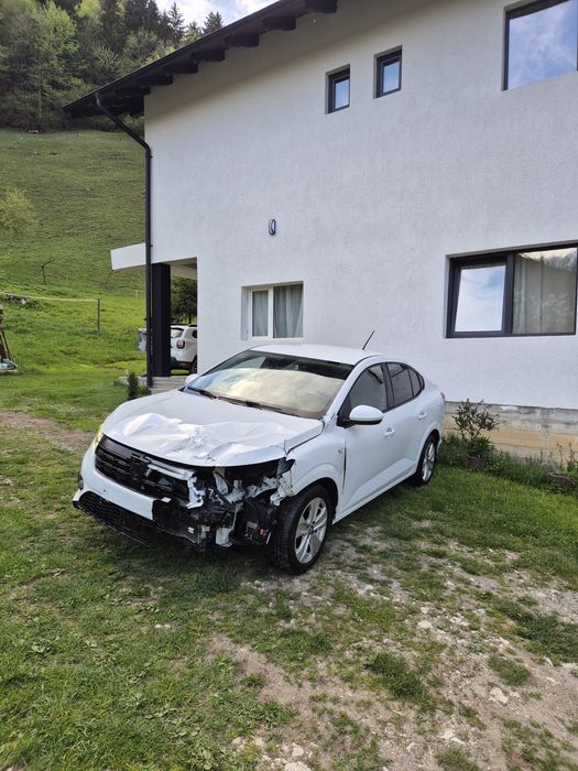 DACIA Logan 2023 — imagine 2