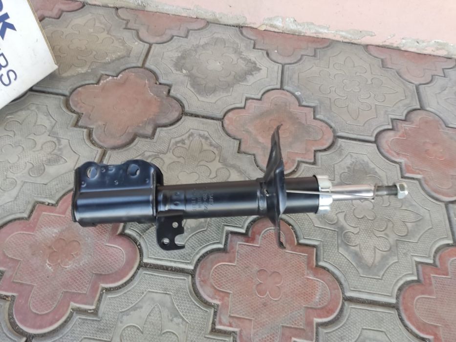 Амортизаторы toyota corolla