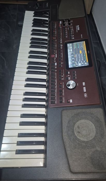 клавир KORG PA 700