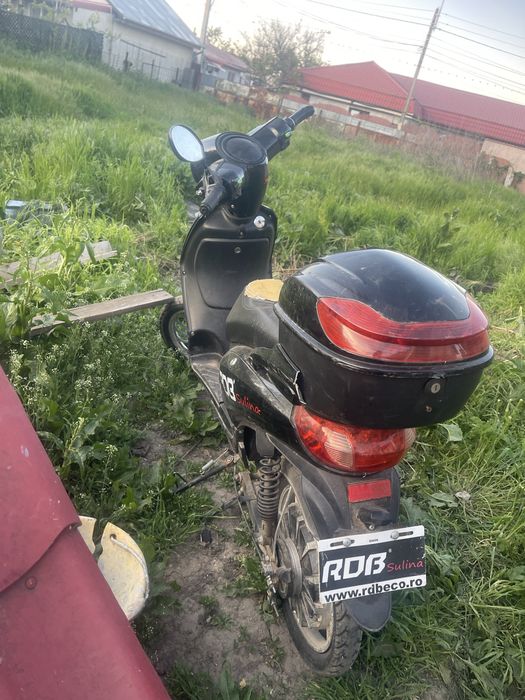 Scuter electric sulina mdb prinde 30-45km la ora