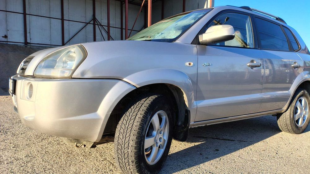 Hyundai tucon 20004