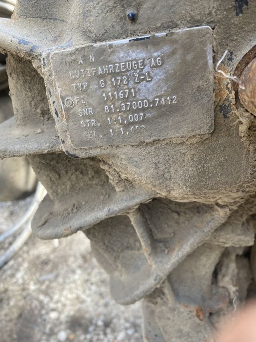 Vând reductor MAN 6x6 sau 8x8 sau8x6 sau 4x4 bari torsiune punti