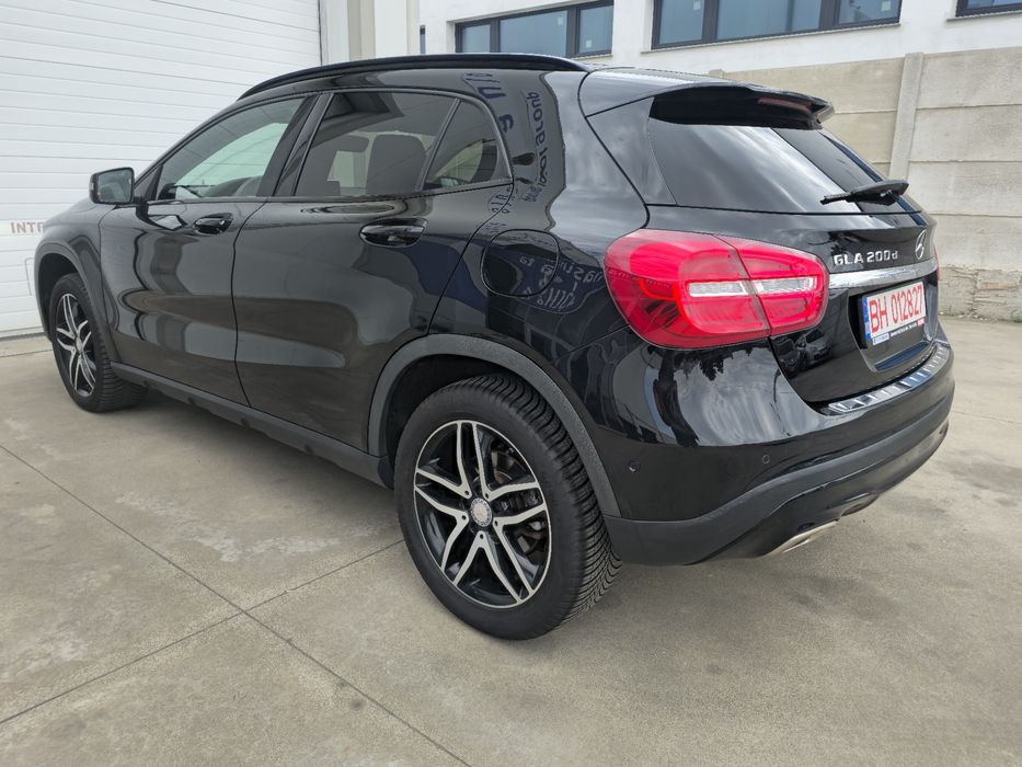 MERCEDES-BENZ GLA 2016 — imagine 3