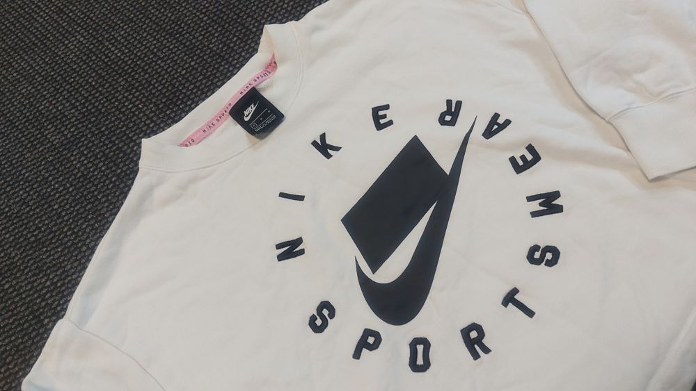 Nike M размер топ дамски oversize