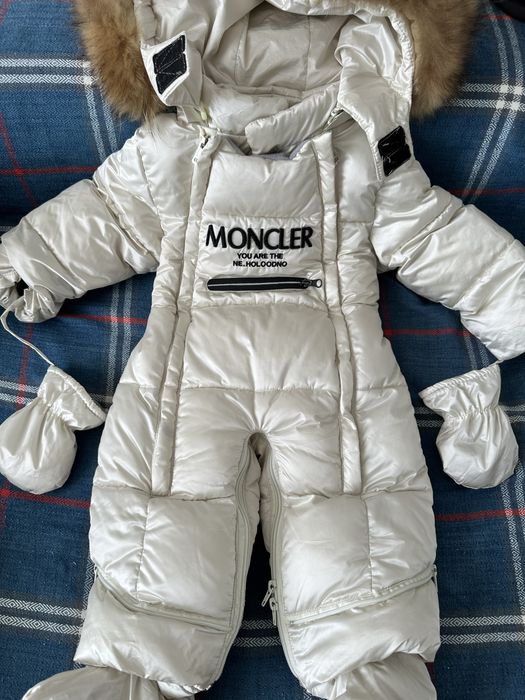 Продам детские комбинезоны