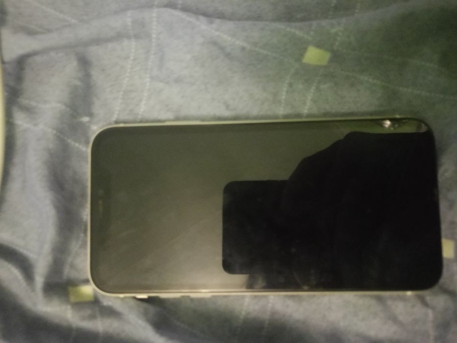 iPhone 11 продам