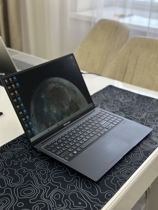 Продам ноутбук ASUS Vivobook.