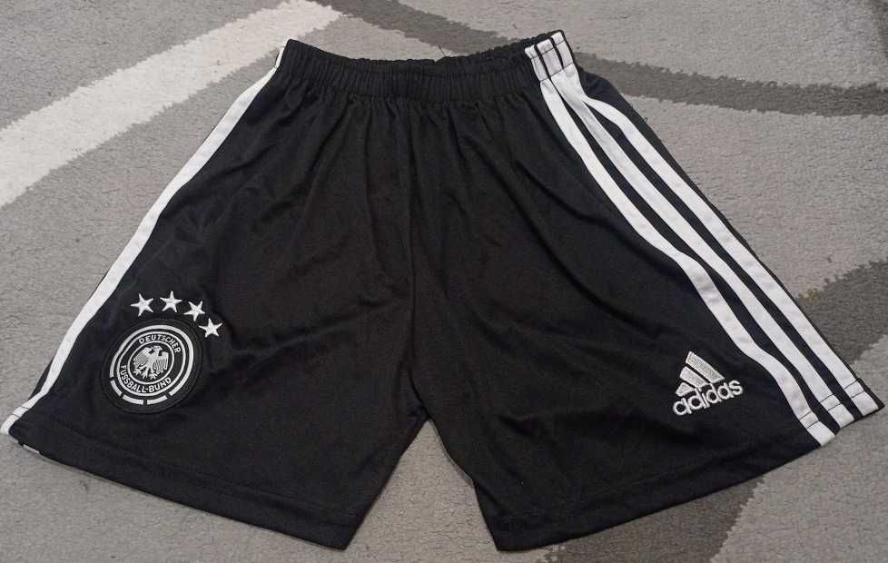 Оригинални детски къси панталонки на Германия - размер 140