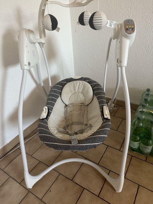 Leagăn electric pentru bebeluși  tip balansoar