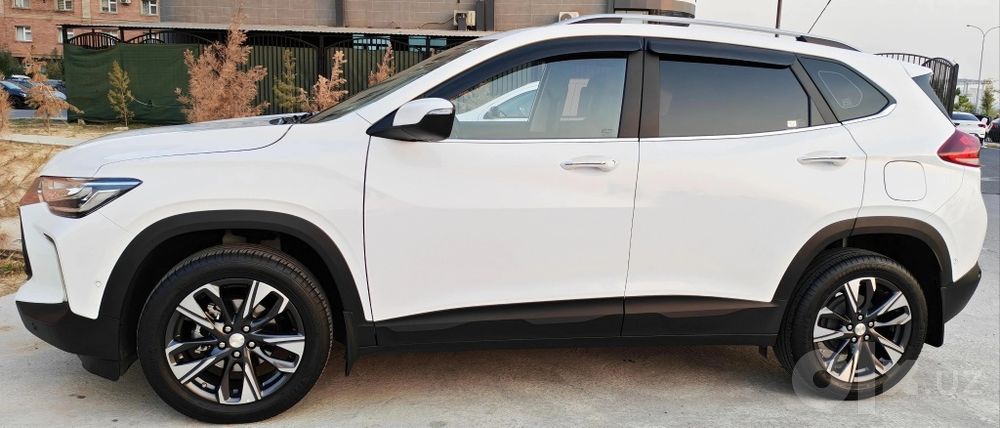 Tracker 2 premier pozitsiya sotiladi. Kraskasi tozza. 53.000km probeg