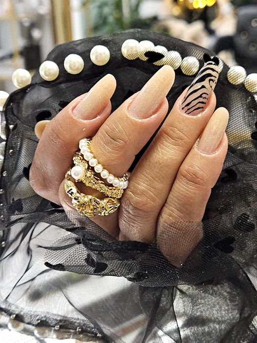 Unghii tehnice, manichiura-pedichiura, pedichiura medicala București