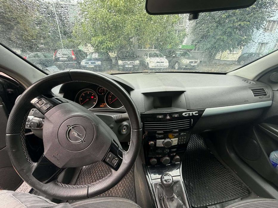 Opel Astra H GTC