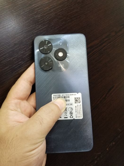 Tecno spark 20c 128g
