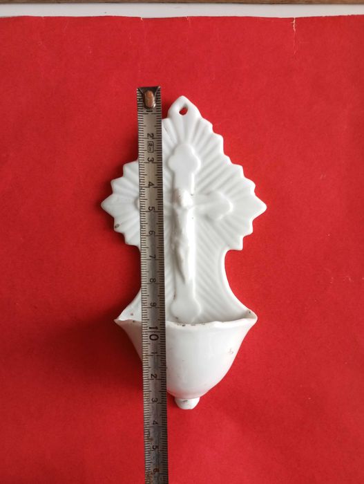 Старинен порцеланов иконостас , кандило