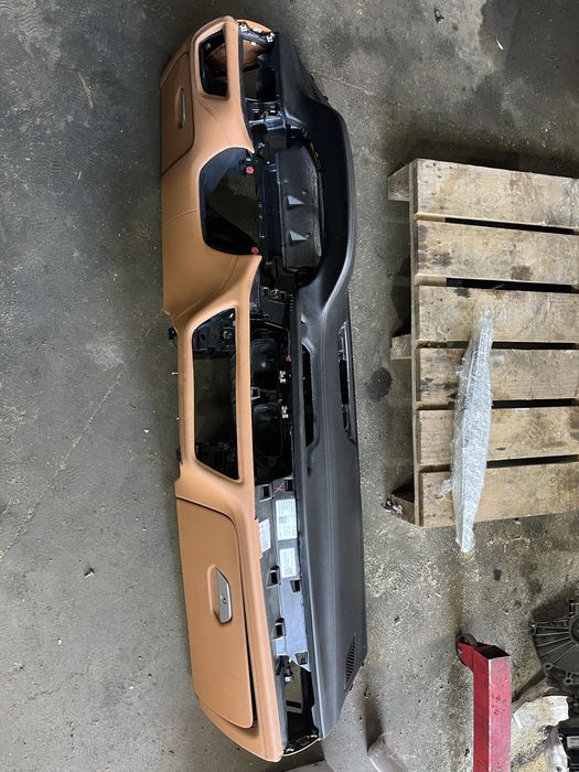 Арматурно табло бмв 7 г11/12 ( armaturno tablo bmw 7 g11/12 )