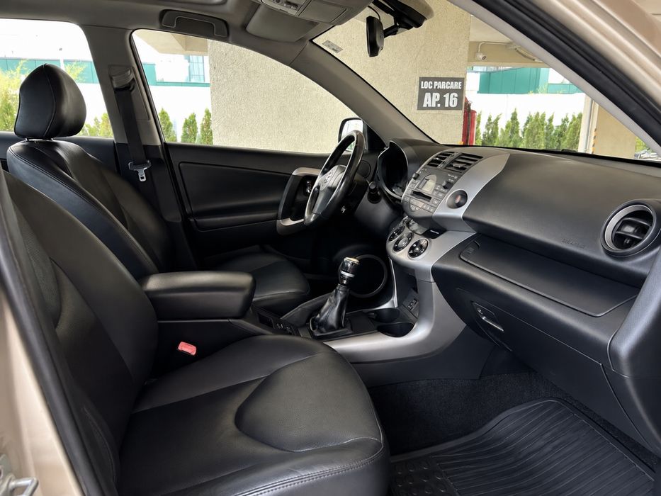 Toyota RAV4 2.2 D-4D • Unic Proprietar • Cumpărată din Ro •