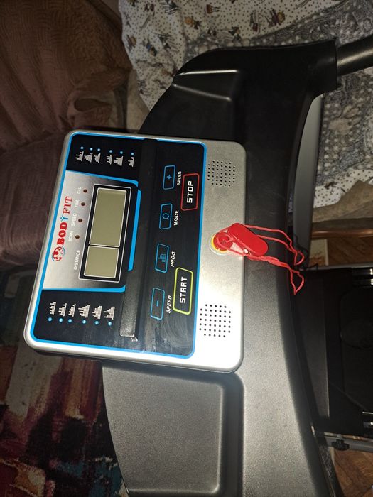 Banda de alergat electrica BodyFit F3000