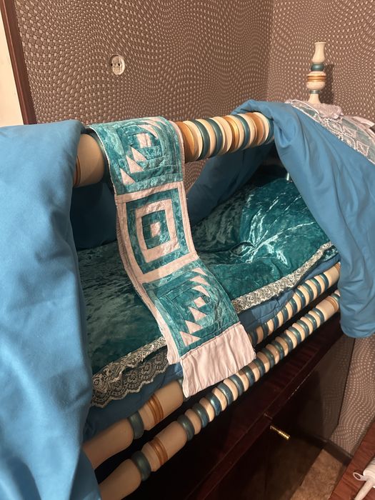 Продаётся бесік в хорошем состоянии.