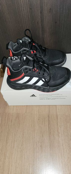 Детски маратонки Adidas.