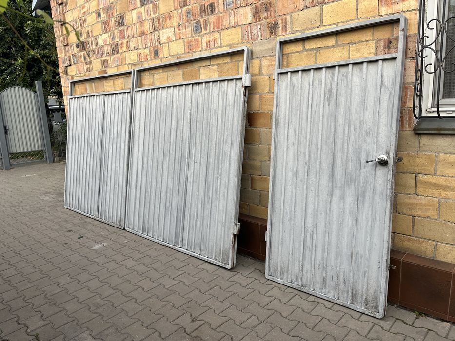 Продаю ворота с калиткой