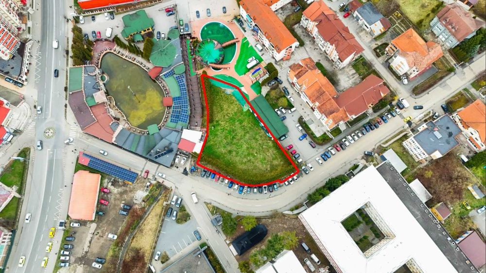 Petrosani  strada Nicolae Titulescu zona centrala langa Spitalul Municipal teren intravilan 2124 mp