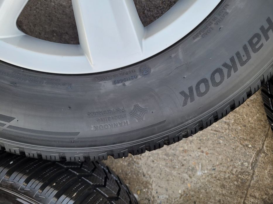 Set 4 roti iarna VW Touareg 7P 5x130 anvelope iarna Hankook 235 65 17