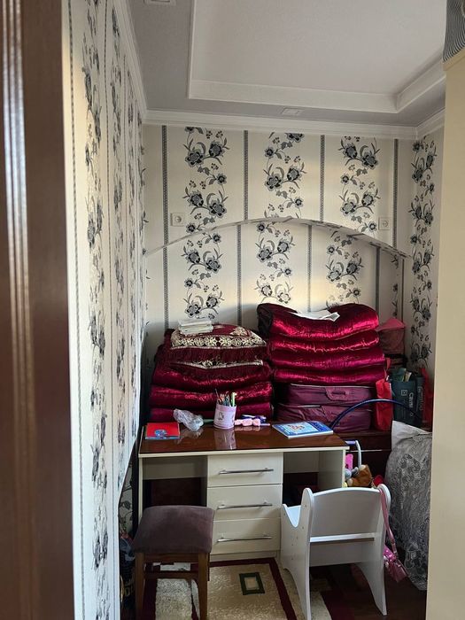 Kelishsak IPOTEKAGAYAM beraman 2 xonali uy sotiladi 3xona qilingan.