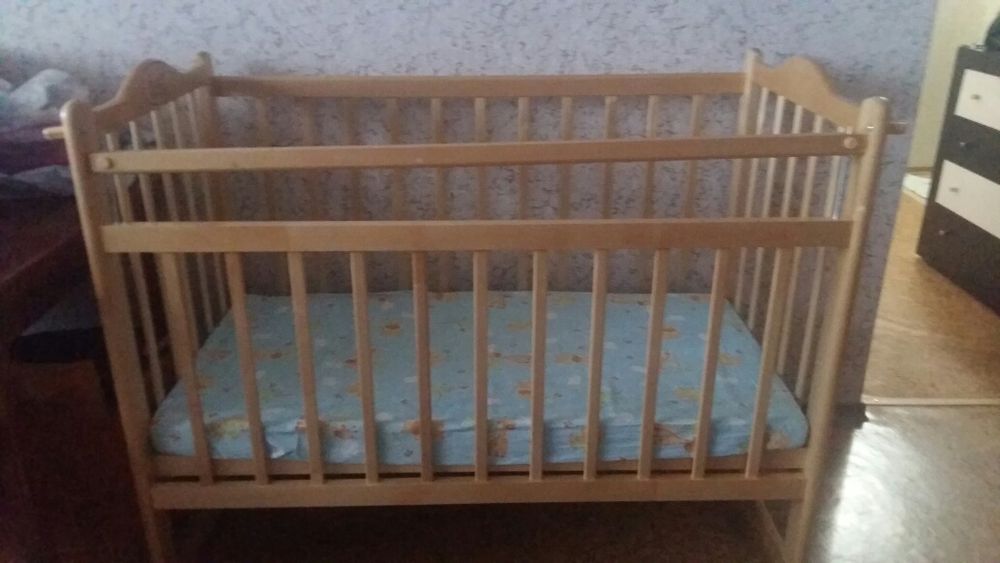 детская кроватка