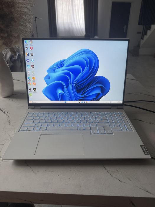 Laptop lenovo  legion 7
