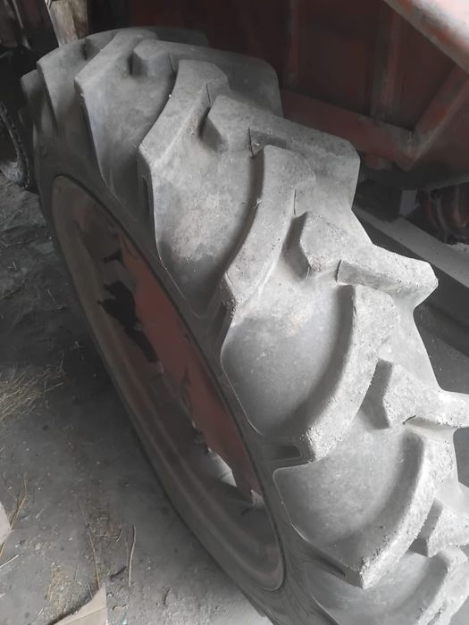 Продам трактор за 2,000,000 возможен торг