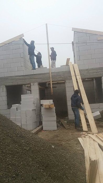 Executam lucrări de construcții