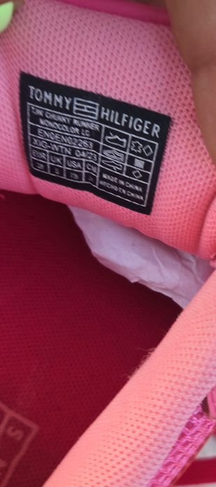 Tommy Hilfiger оригинални дамски сникърси 38 номер