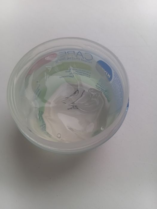 Отдам даром крем, открытка, беруши