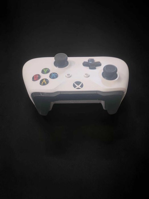 Xbox One S 1TB Alb + Controller + Forza Horizon 4