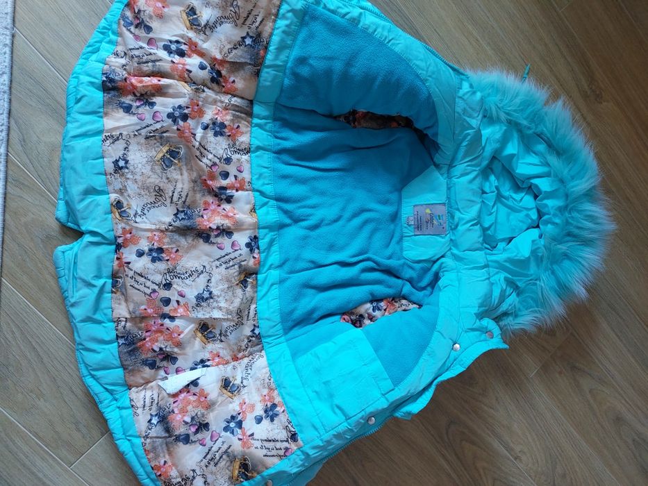 Куртки зимние для девочек 4000тг.