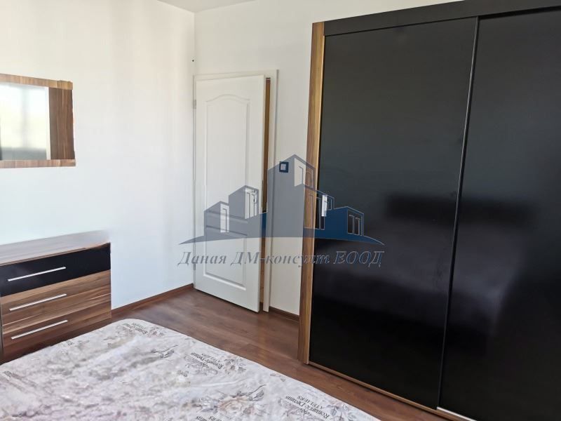 Продава се Тристаен апартамент в Шумен, Добруджански - 83 кв.м за 1352 €/кв.м - Снимка #2