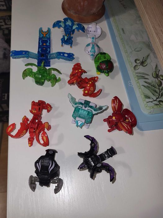 Бакуган играчки различни видове