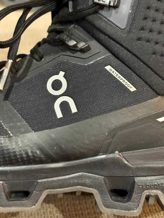 Ghete On Cloud Running Cloudflyer Waterproof Marimea 38 (24 cm)