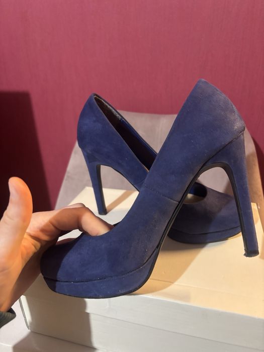 Токчета  тъмно сини велур