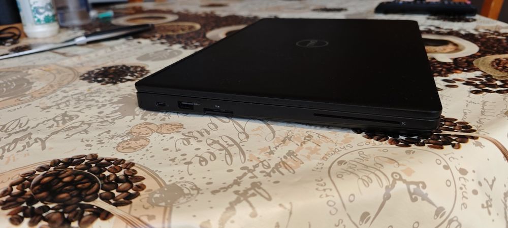 Лаптоп Dell latitude 5490