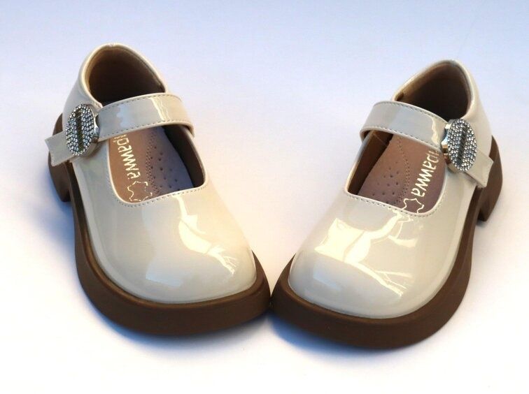 НОВО! Детски официални обувки- бежови