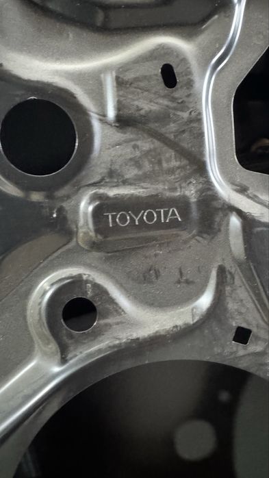 Дверь Toyota Camry 80 оригинал